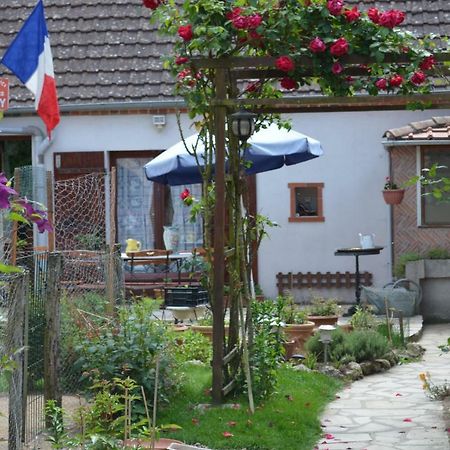 Maison D'Autrefois Mareau-aux-Pres Bagian luar foto